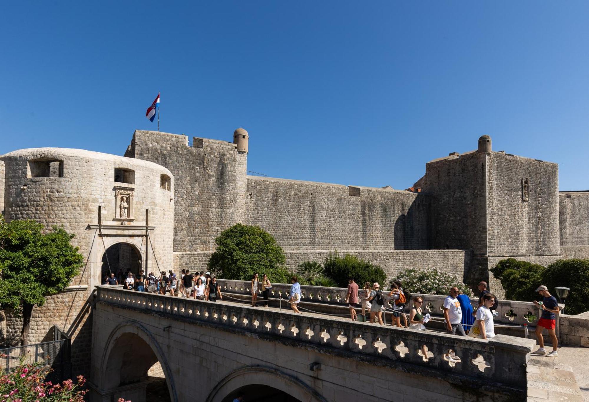 Seistanca Lux -Old City Entrance Dubrovnik Exterior foto